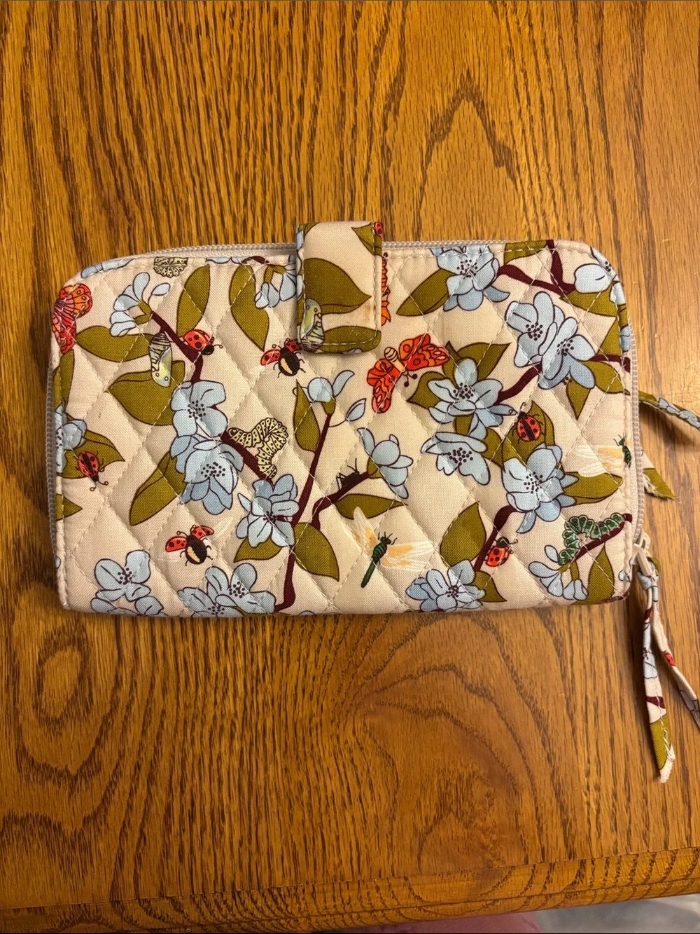 Vera Bradley Floral Quilted Wristlet Wallet in Cream and Blue